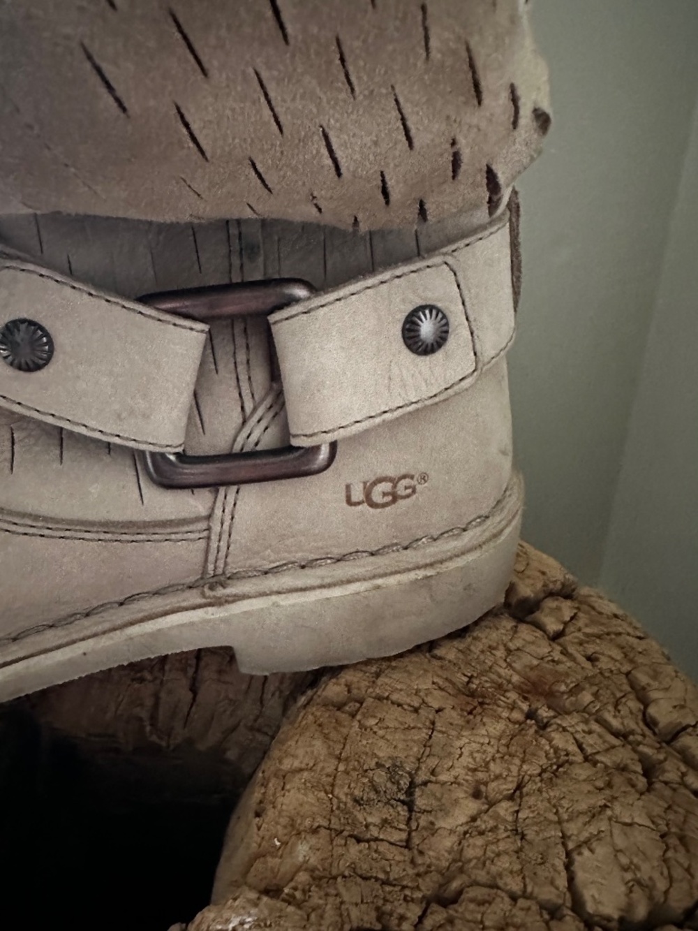 Off White Ugg Boots - Picture 2 of 6